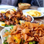 Les Deux Fréres Nourriture