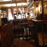 Le Chapeau Blanc Dentro