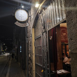 Snack Twins Exterior