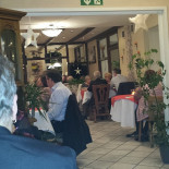 Met Plaizier Exterior