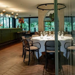 Rooselaer À l'intérieur