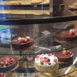 Nour À l'intérieur