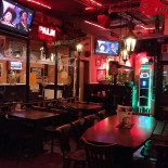 Café 't Checkmark Dentro