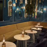 Impérial Cabaret À l'intérieur