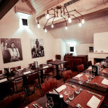 L'enfant Terrible À l'intérieur