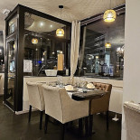 Mère Liban À l'intérieur