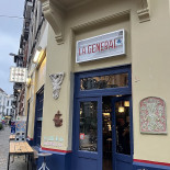 La Général Outside