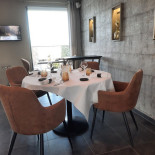 La Table De Manon À l'intérieur