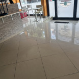 Hasseltse Kebab Pizzeria Dentro