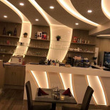 Le Pavillon Du Dragon À l'intérieur