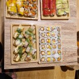 The Eight Sushi Carte