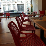 Brozen À l'intérieur