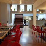 Brozen À l'intérieur