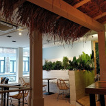 Surfside Poké Namur Dentro