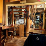 Romain Des Bois À l'intérieur