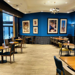 Paul À l'intérieur