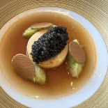 Hof Van Cleve Comida