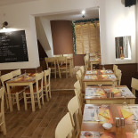 Au Bon Coeur 2 Dentro