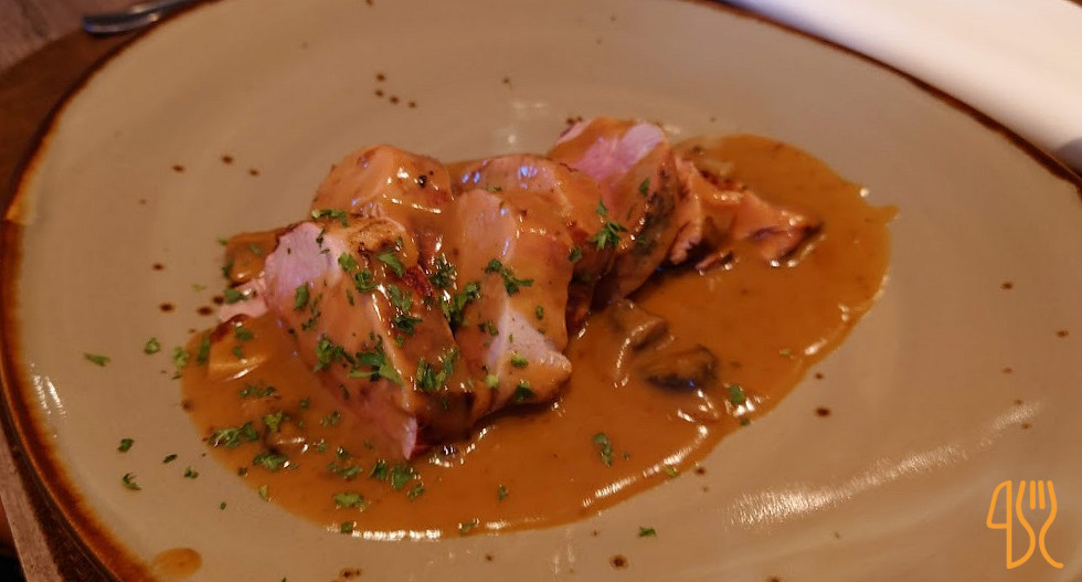 De Strooyen Hen Comida