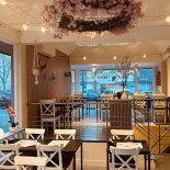 't Beekje Koffie, Ontbijt, Lunch En Lekkers Dentro