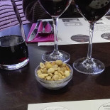 Vijf Voor Twaalf Bebida