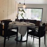 Zjalto À l'intérieur