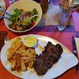 Pêcherie Du Moulin Des Trois Ponts Comida