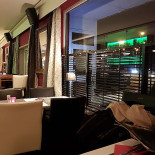 Beaumonde Grill Dentro