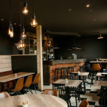 Robette's Bistrobar Dentro