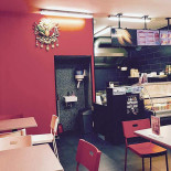 Istanbul Snacks Dentro