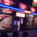 Pizza Express Mere Extérieur