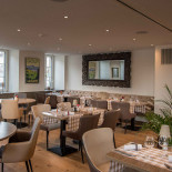 Altun À l'intérieur