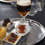 La Poele Vache Bebida