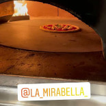 Mirabella's Pizza Außen