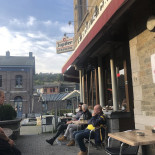 Poul's Café Extérieur