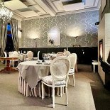 Croustade (la) À l'intérieur