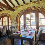 Le Damison À l'intérieur