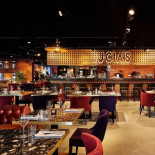 Lucia's Stadshart Dentro