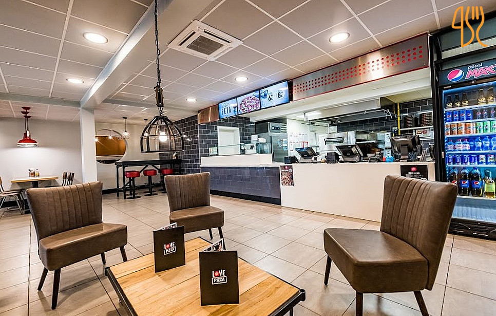 Pizza Hut Delivery Maldegem À l'intérieur