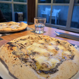 Wijncafé Mourvèdre Comida