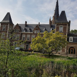 De Historic Exterior