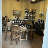 L'assiette Rouge Inside