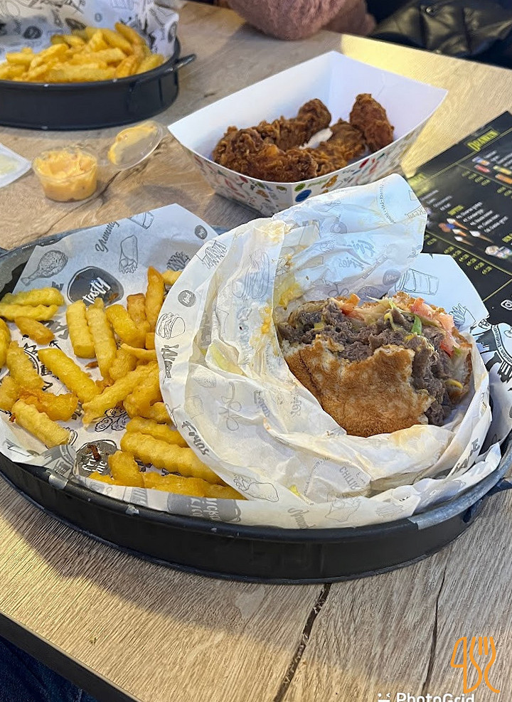 Chitir Chicken Nourriture