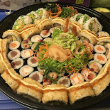 Sushiboot Brasschaat Comida