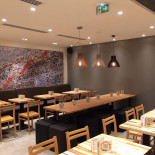 Exki Lesbroussart Dentro