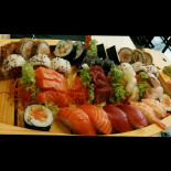 Manu's Eetkroeg, Ternat Comida