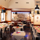 Loulou Brussels Dentro