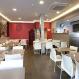 Frithousel Tournai Dentro