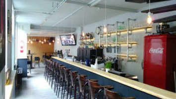 Petit Comité À l'intérieur