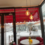 Salut À l'intérieur